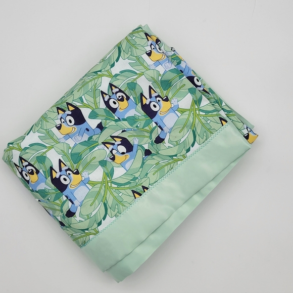 Extra Large Lovely Bluey & friends cotton Kids, satin binding blanket  30x 36 - Picture 5 of 16